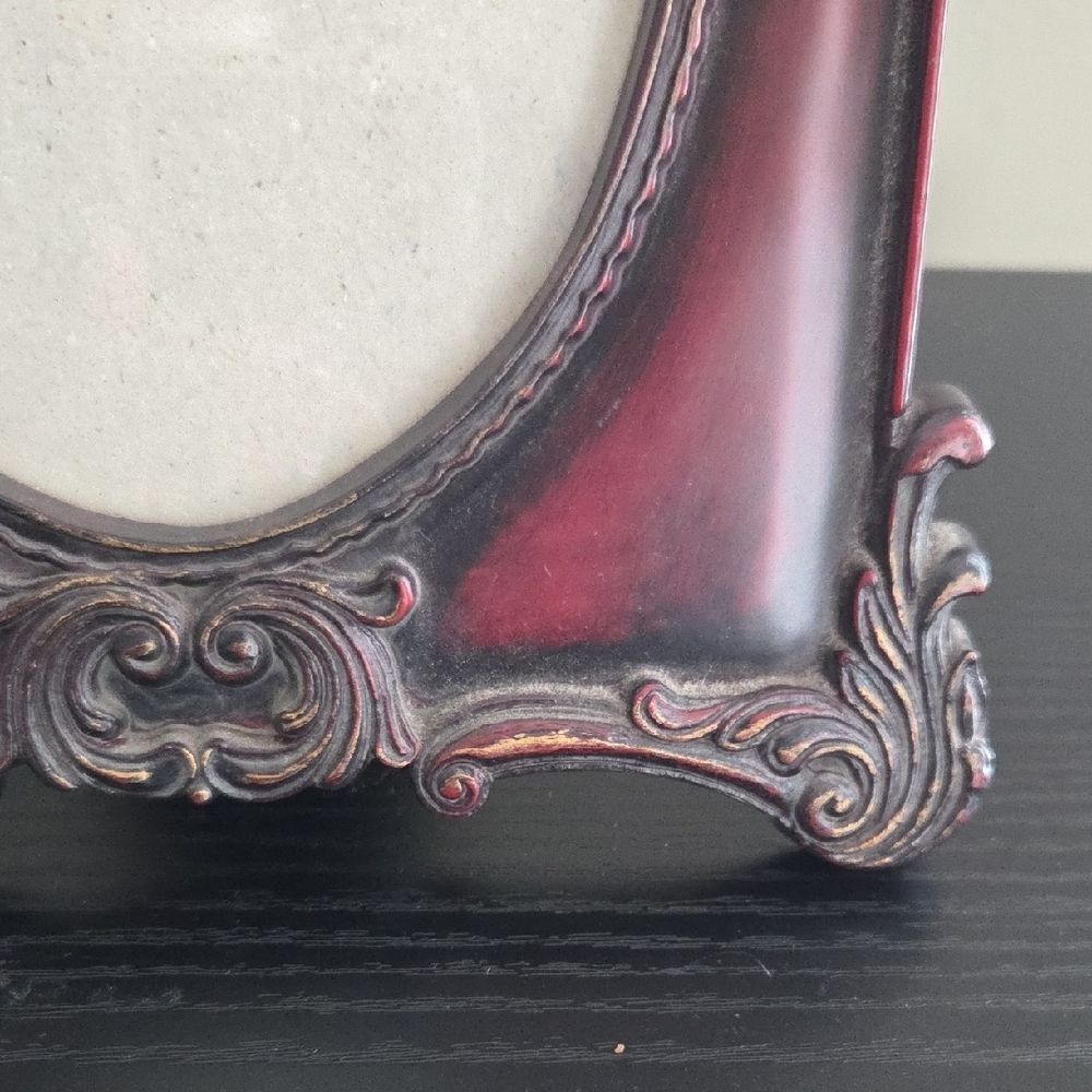 Vintage-Style Photo Frame - Picture 5 of 12
